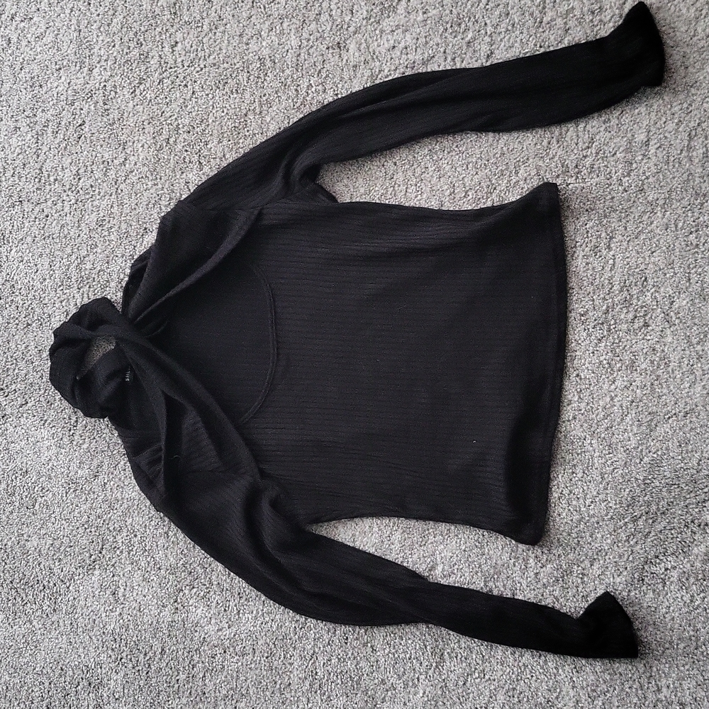 Long sleeve black tee